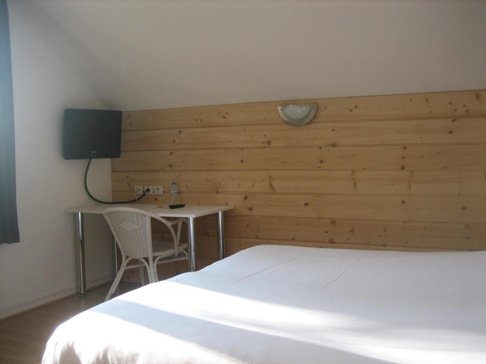 Hotel Acacia Nancy Sud Luneville Moncel-lès-Lunéville Eksteriør billede